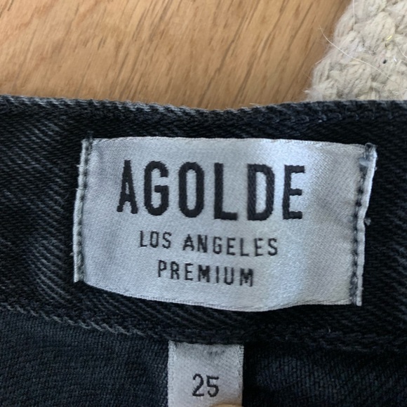 AGOLDE black denim shorts. Too small. Great condition. Size 25 - Picture 3 of 4